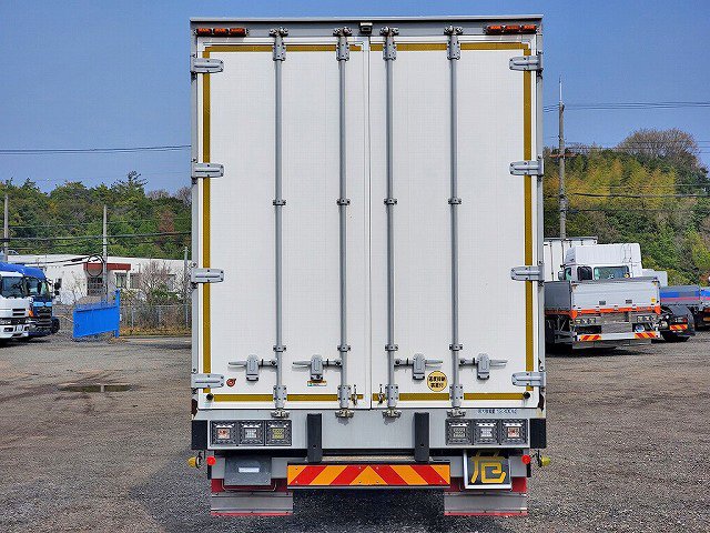 日野プロフィアアルミウイング大型（10t）[写真05]