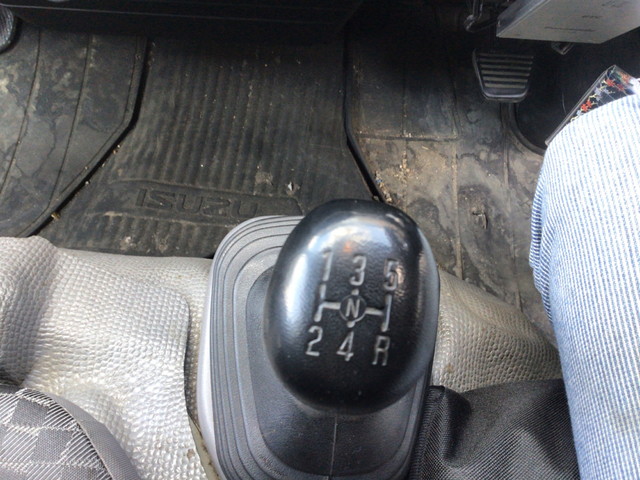 いすゞエルフダブルキャブ（Wキャブ）小型（2t・3t）[写真18]