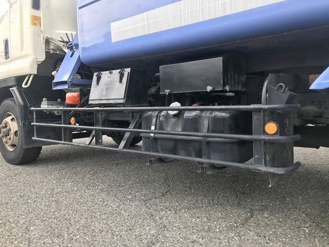 いすゞフォワードパッカー車（塵芥車）増トン（6t・8t）[写真22]