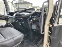 いすゞフォワードパッカー車（塵芥車）増トン（6t・8t）[写真35]