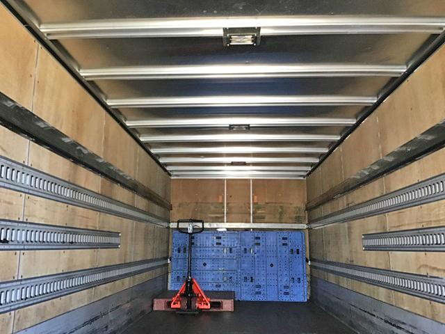 いすゞフォワードアルミバン増トン（6t・8t）[写真10]