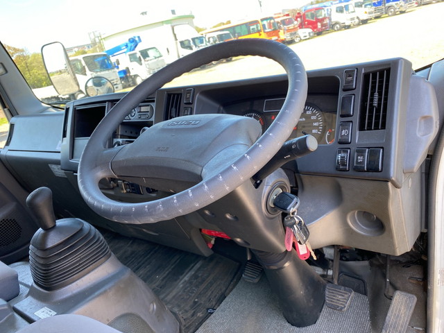 いすゞエルフアルミバン小型（2t・3t）[写真21]