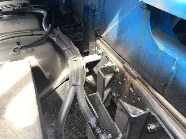 いすゞエルフパッカー車（塵芥車）小型（2t・3t）[写真21]