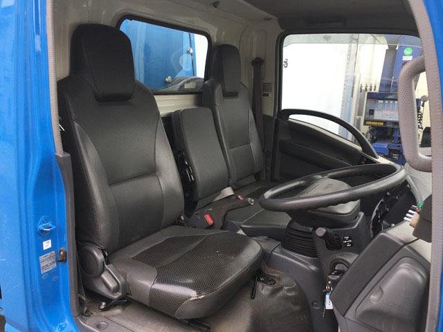 いすゞエルフパッカー車（塵芥車）小型（2t・3t）[写真28]