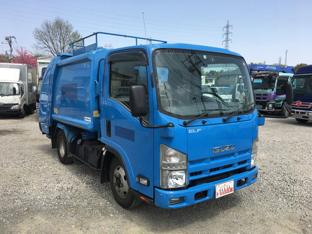 いすゞエルフパッカー車（塵芥車）小型（2t・3t）[写真03]