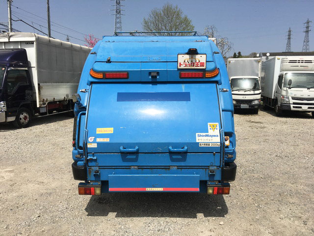 いすゞエルフパッカー車（塵芥車）小型（2t・3t）[写真08]