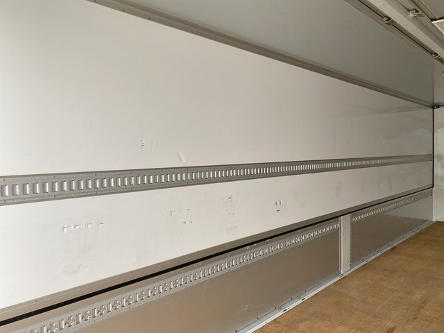 三菱ふそうスーパーグレートパネルウイング大型（10t）[写真12]