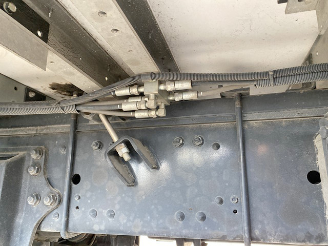 三菱ふそうスーパーグレートパネルウイング大型（10t）[写真23]