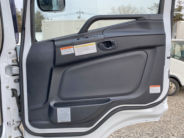 三菱ふそうスーパーグレートパネルウイング大型（10t）[写真28]