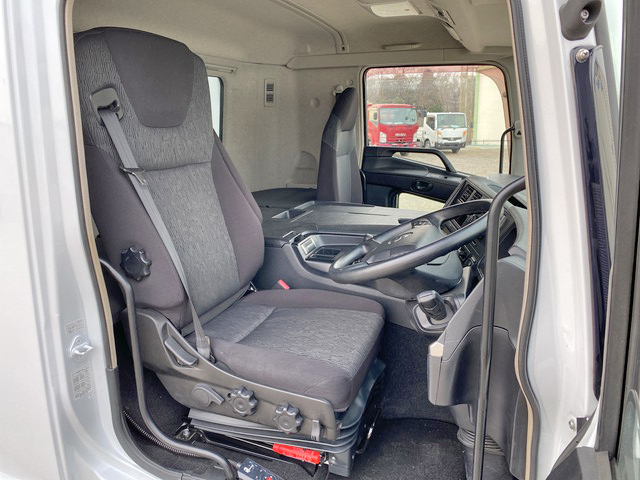 三菱ふそうスーパーグレートパネルウイング大型（10t）[写真32]