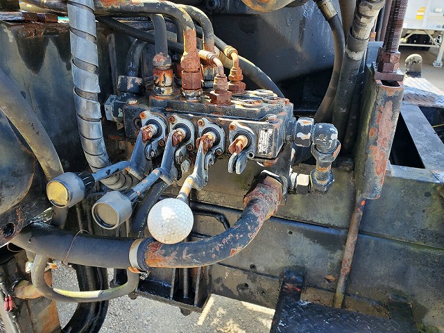 三菱ふそうスーパーグレートヒアブクレーン大型（10t）[写真12]