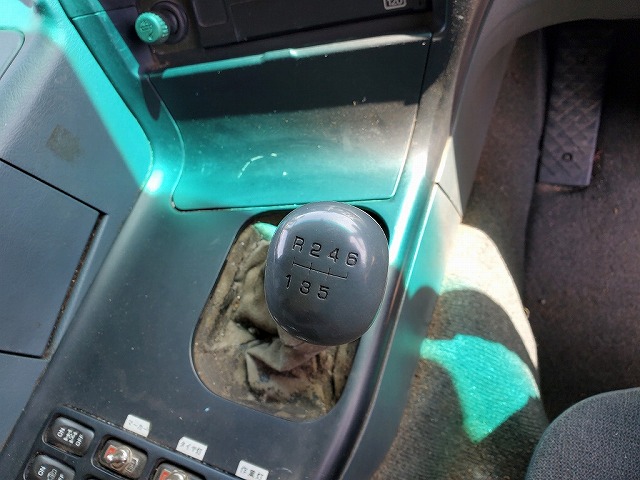 三菱ふそうスーパーグレートヒアブクレーン大型（10t）[写真37]