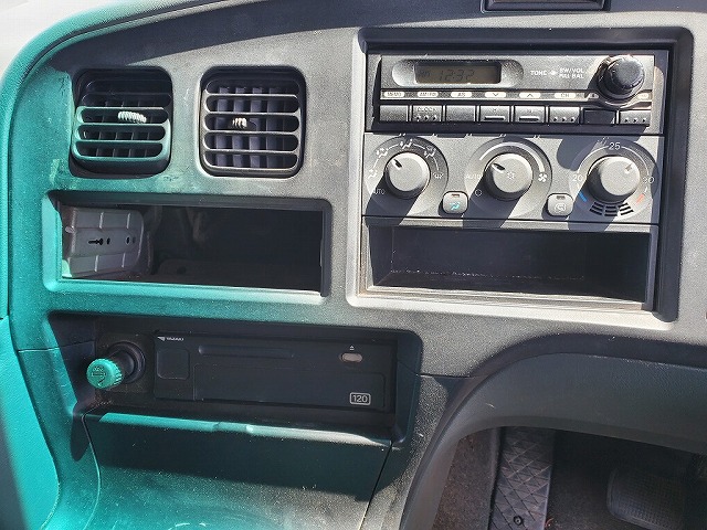 三菱ふそうスーパーグレートヒアブクレーン大型（10t）[写真38]