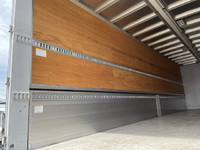 UDトラックスクオンアルミウイング大型（10t）[写真10]