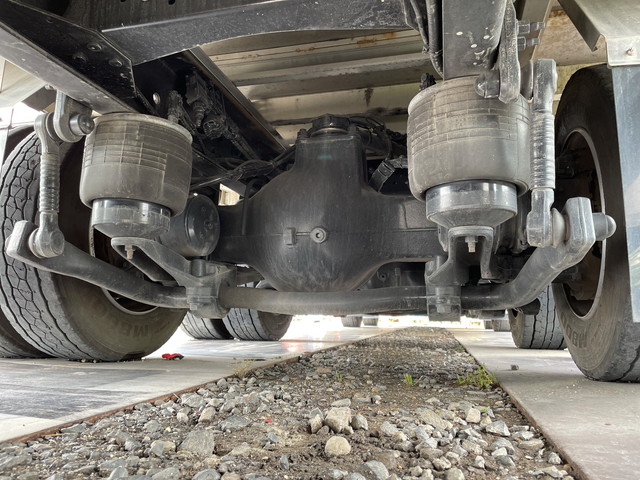 UDトラックスクオンアルミウイング大型（10t）[写真20]