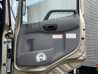 UDトラックスクオンアルミウイング大型（10t）[写真28]