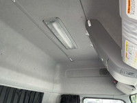 UDトラックスクオンアルミウイング大型（10t）[写真31]