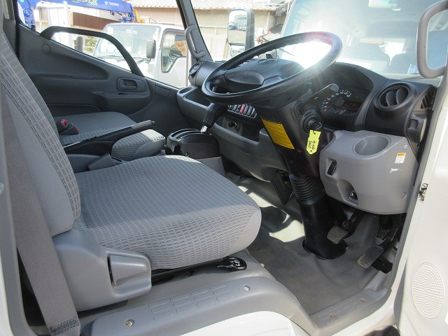 トヨタダイナ平ボディ小型（2t・3t）[写真25]