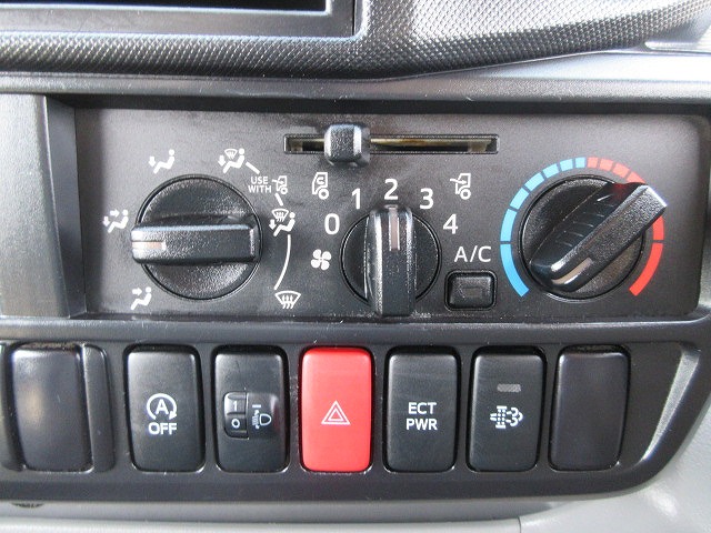 トヨタダイナ平ボディ小型（2t・3t）[写真32]