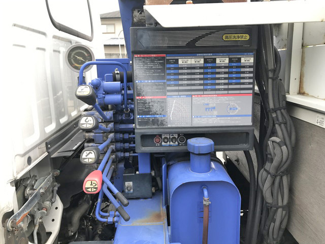 いすゞエルフクレーン4段小型（2t・3t）[写真17]