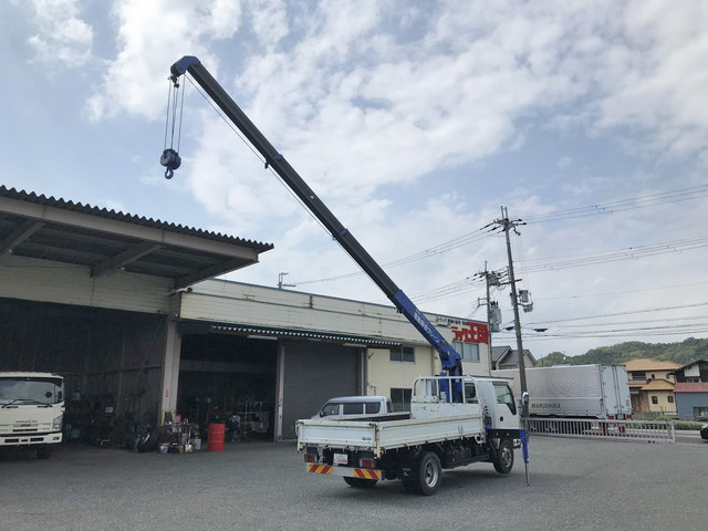 いすゞエルフクレーン4段小型（2t・3t）[写真02]