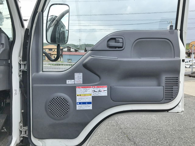 いすゞエルフクレーン4段小型（2t・3t）[写真30]