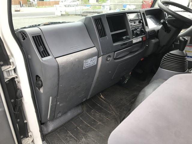 いすゞエルフクレーン4段小型（2t・3t）[写真34]