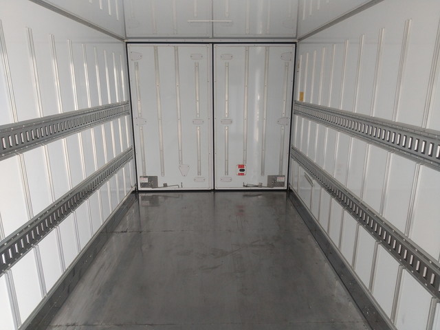 三菱ふそうキャンター冷凍車（冷蔵車）小型（2t・3t）[写真12]