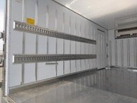 三菱ふそうキャンター冷凍車（冷蔵車）小型（2t・3t）[写真13]