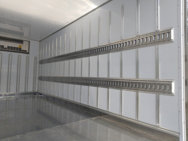 三菱ふそうキャンター冷凍車（冷蔵車）小型（2t・3t）[写真14]