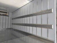 三菱ふそうキャンター冷凍車（冷蔵車）小型（2t・3t）[写真14]