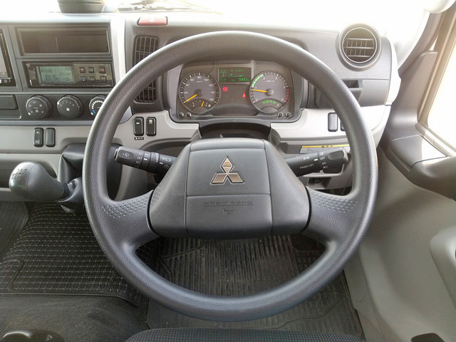 三菱ふそうキャンター冷凍車（冷蔵車）小型（2t・3t）[写真36]