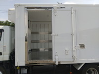 三菱ふそうキャンター冷凍車（冷蔵車）小型（2t・3t）[写真06]