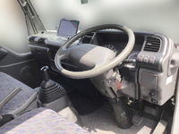 日産アトラスアルミバン小型（2t・3t）[写真19]