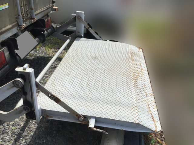 日産アトラスアルミバン小型（2t・3t）[写真05]