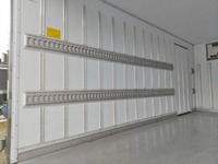 三菱ふそうキャンター冷凍車（冷蔵車）小型（2t・3t）[写真12]