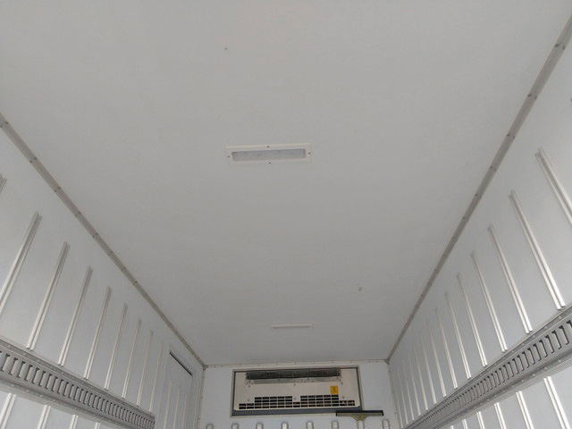 三菱ふそうキャンター冷凍車（冷蔵車）小型（2t・3t）[写真14]