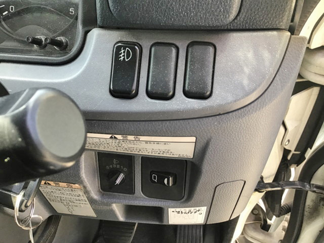 三菱ふそうキャンターアルミブロック小型（2t・3t）[写真18]