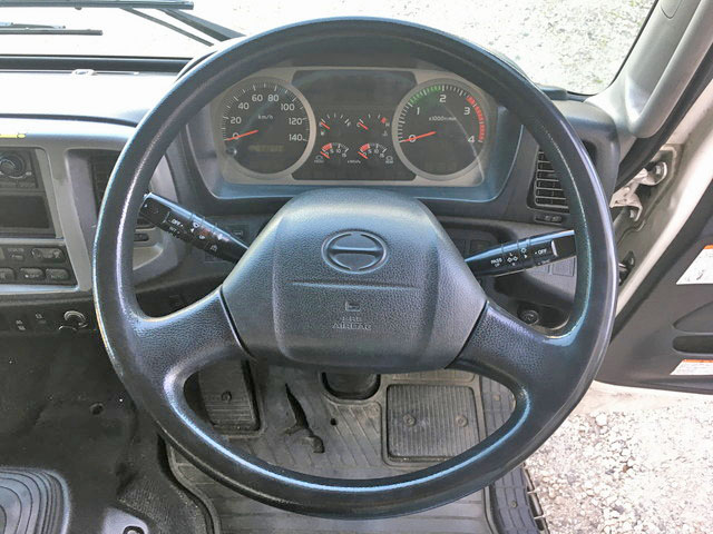 日野レンジャー冷凍車（冷蔵車）中型（4t）[写真33]