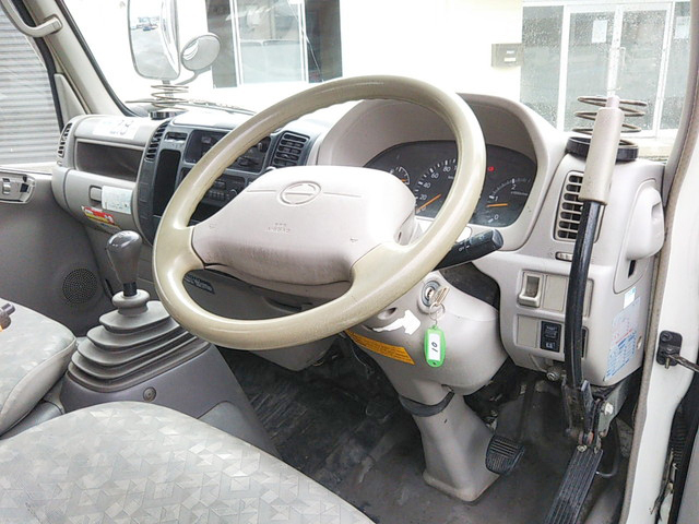 日野デュトロ高所作業車小型（2t・3t）[写真31]