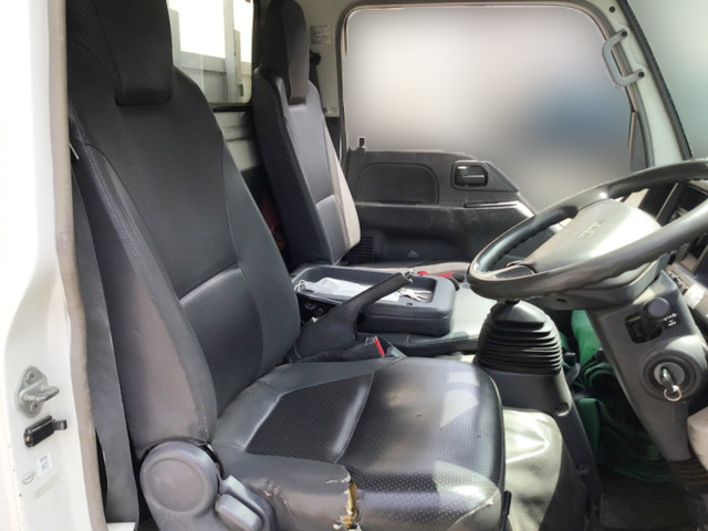 いすゞエルフ平ボディ小型（2t・3t）[写真14]