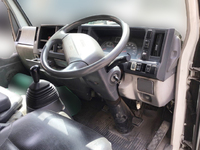 いすゞエルフ平ボディ小型（2t・3t）[写真15]