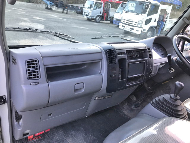 トヨタトヨエースダブルキャブ（Wキャブ）小型（2t・3t）[写真32]