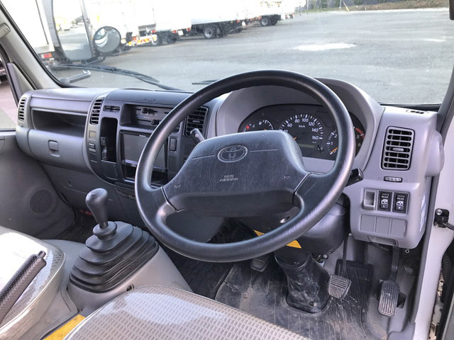 トヨタトヨエースダブルキャブ（Wキャブ）小型（2t・3t）[写真33]