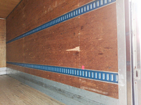 三菱ふそうキャンターパネルバン小型（2t・3t）[写真17]