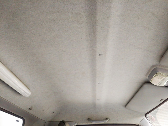 三菱ふそうキャンターパネルバン小型（2t・3t）[写真30]