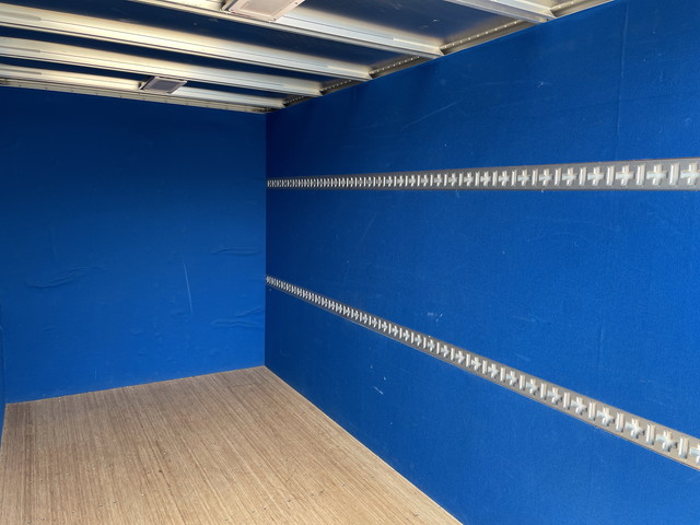 いすゞエルフアルミバン小型（2t・3t）[写真12]