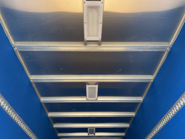 いすゞエルフアルミバン小型（2t・3t）[写真14]