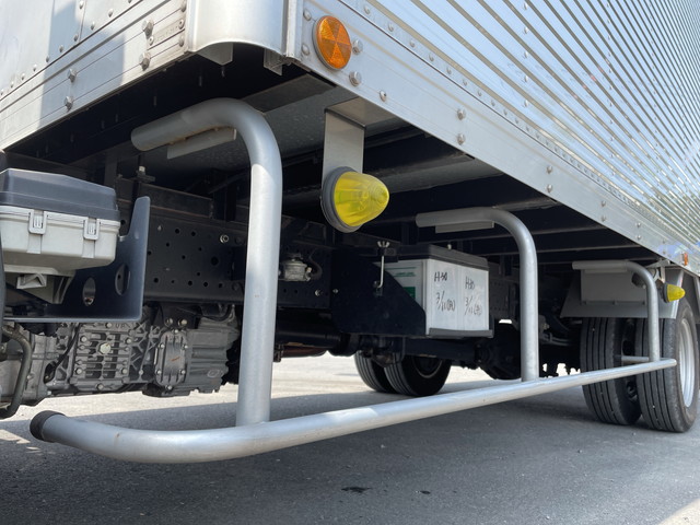 いすゞエルフアルミバン小型（2t・3t）[写真19]