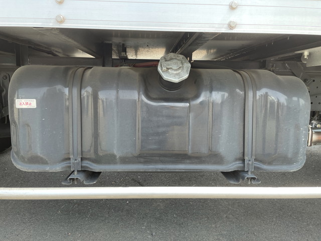 いすゞエルフアルミバン小型（2t・3t）[写真20]